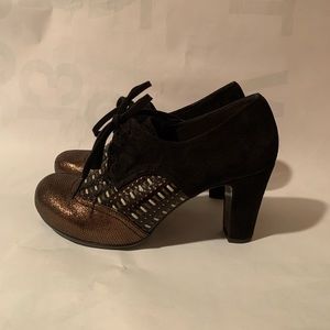 CHIE MIHARA SZ39 suede lace up heel
